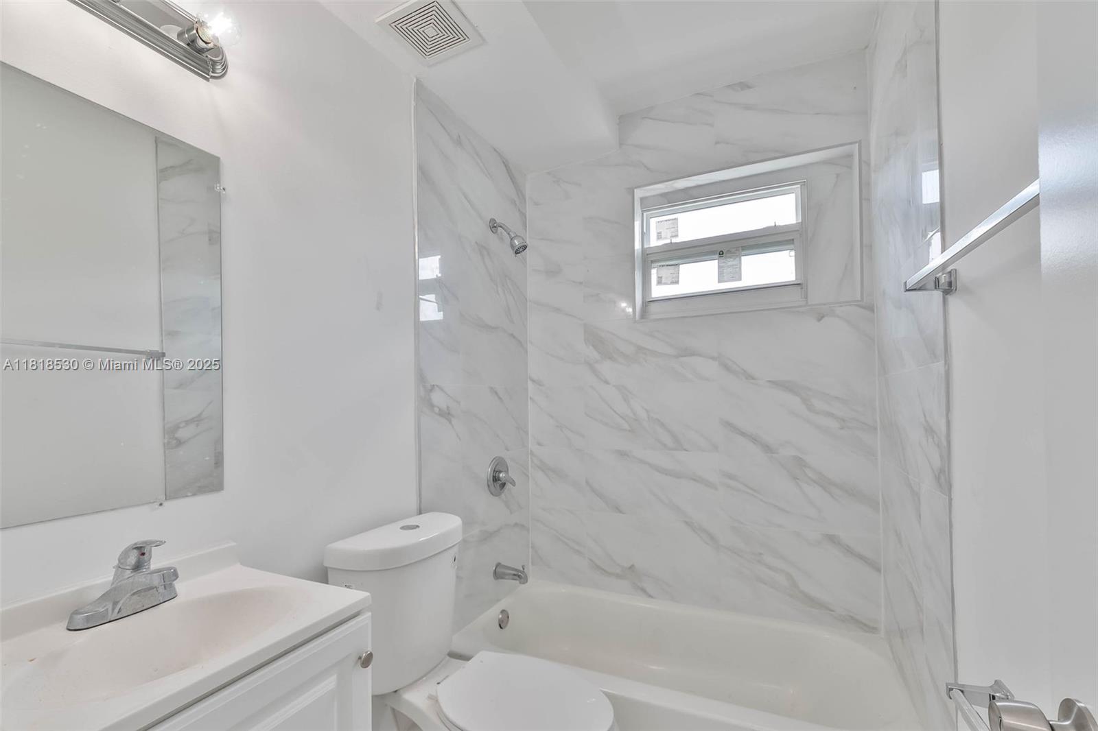 212 NW 15th St Miami, FL 33136