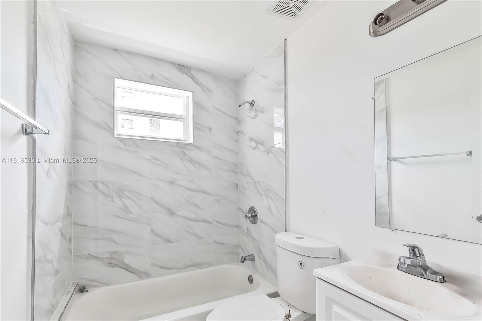 212 NW 15th St Miami, FL 33136