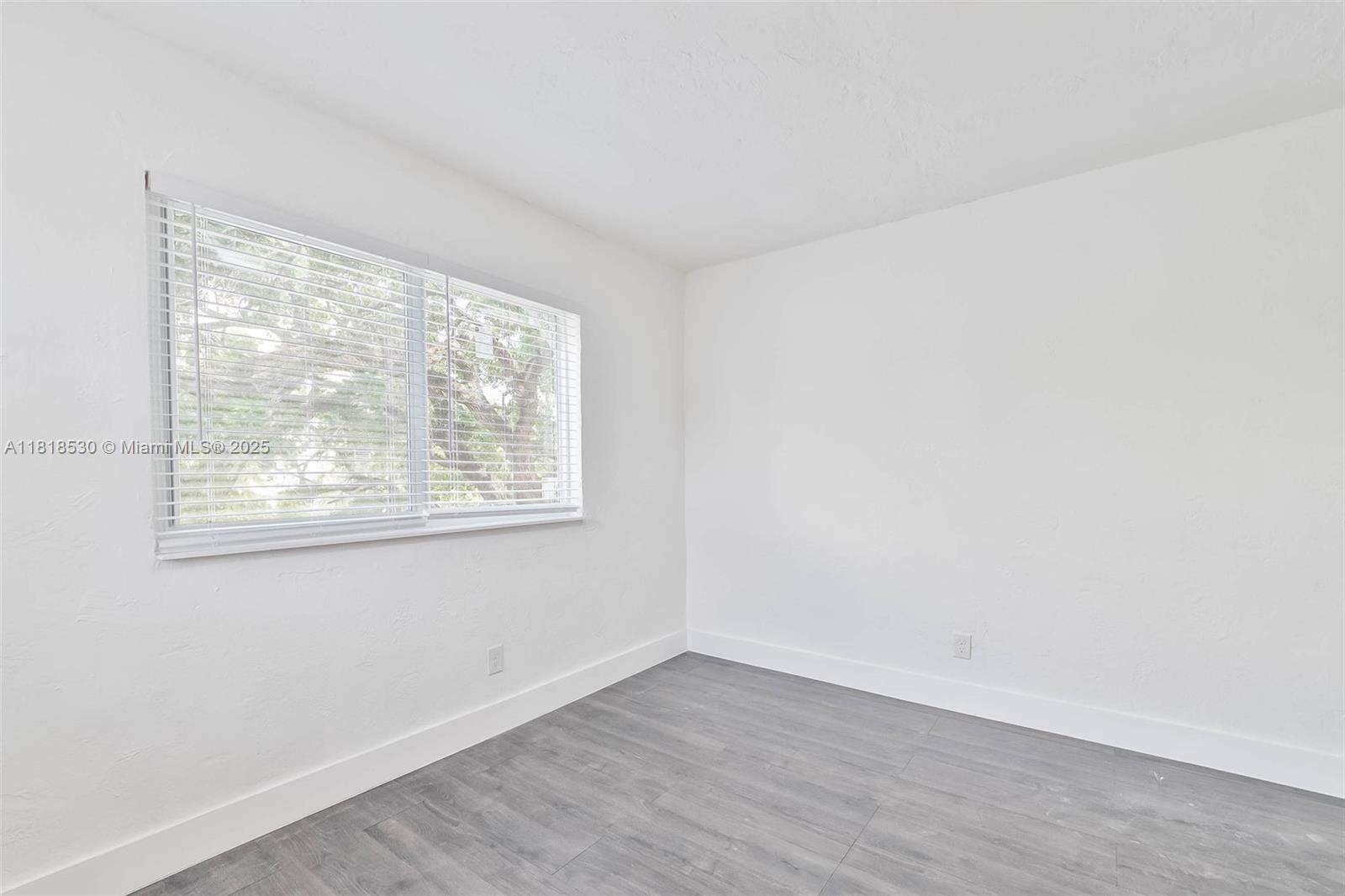 212 NW 15th St Miami, FL 33136