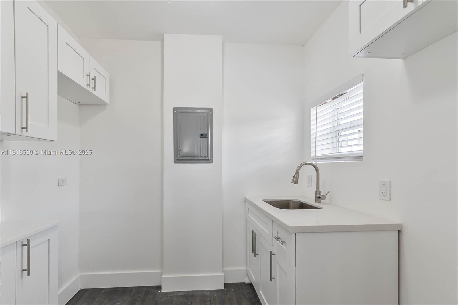 212 NW 15th St Miami, FL 33136