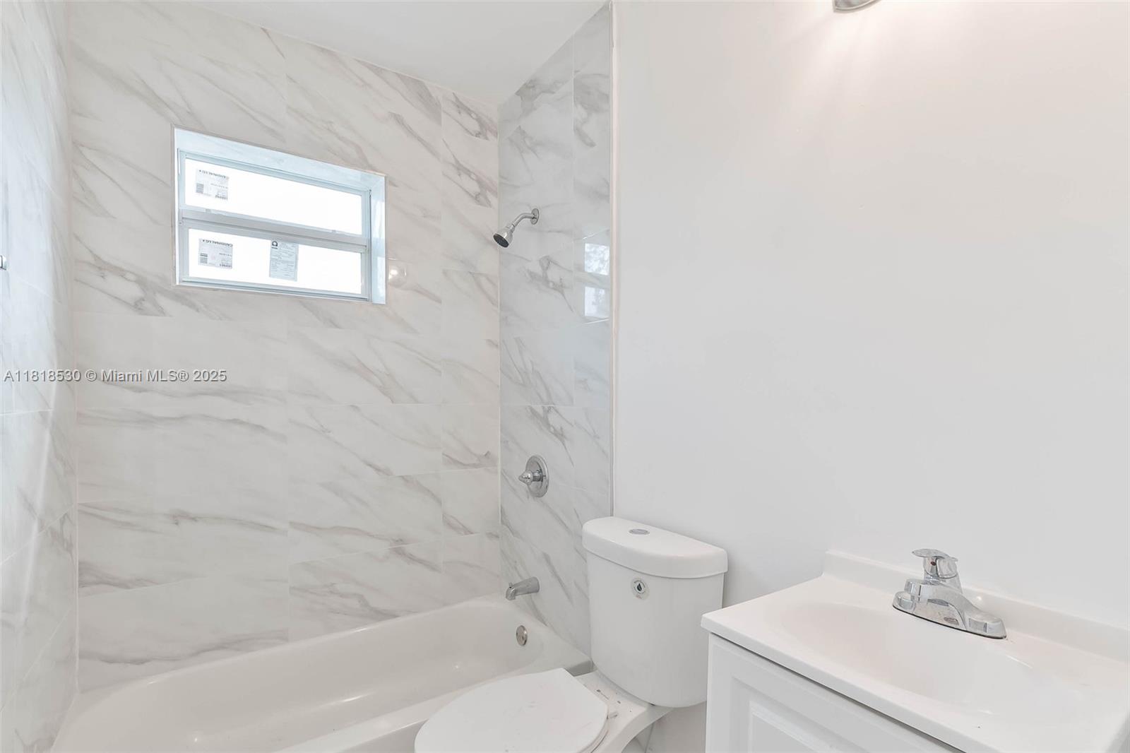 212 NW 15th St Miami, FL 33136