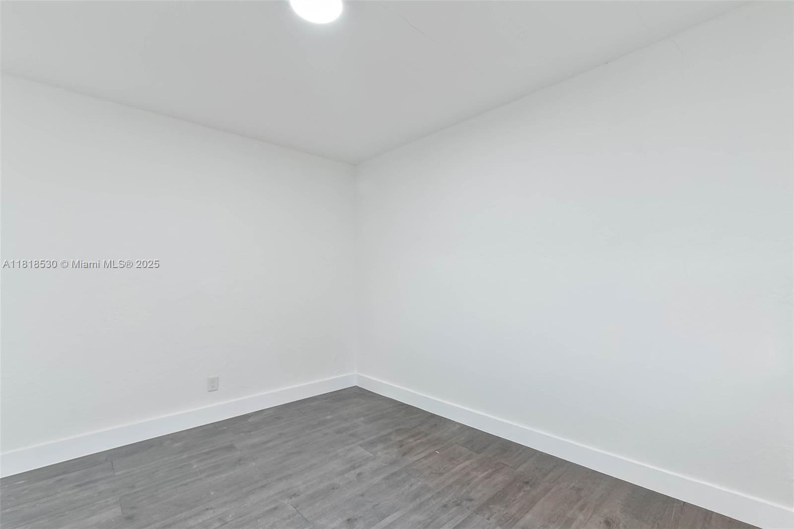 212 NW 15th St Miami, FL 33136