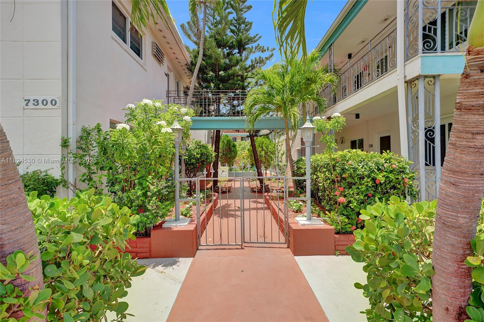 7300 Byron Ave #15B