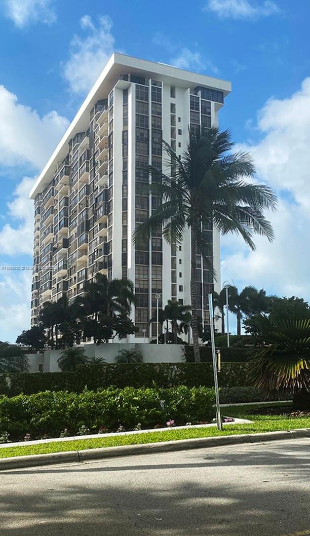 image Brickell Place Phas Ii C20