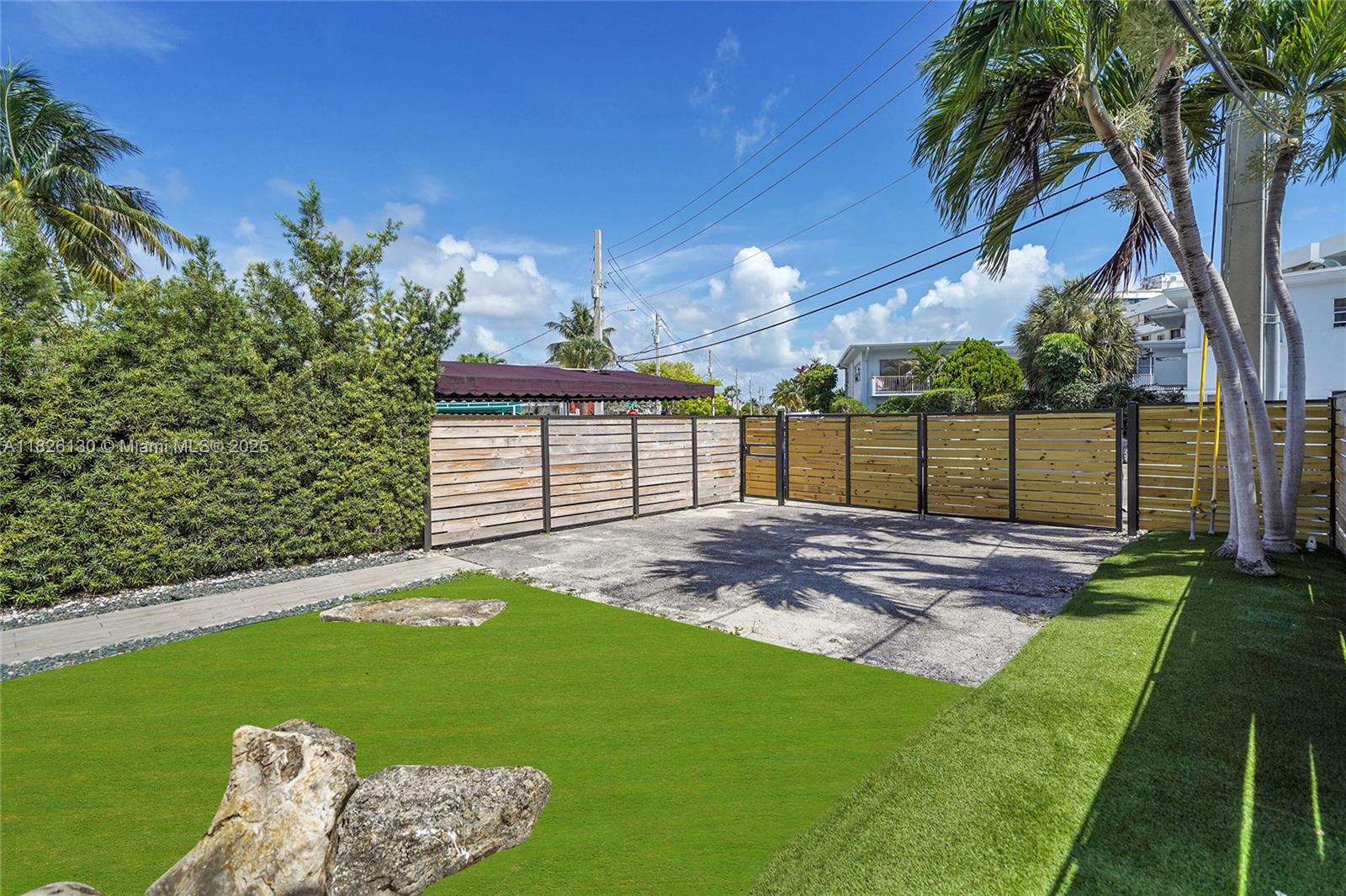 830 Raymond St Miami Beach, FL 33141