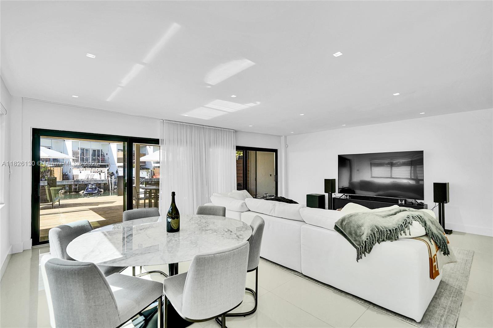 830 Raymond St Miami Beach, FL 33141