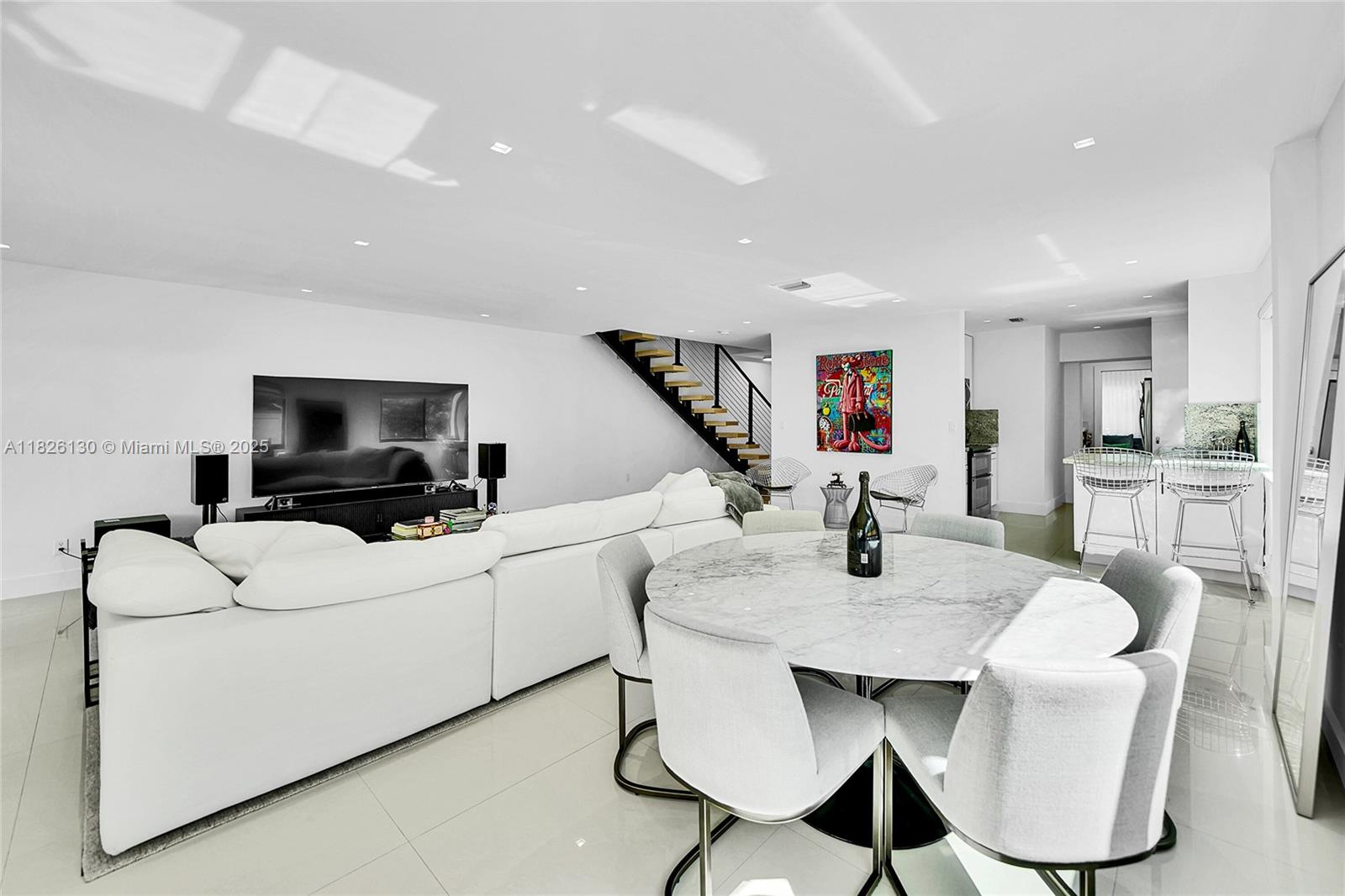 830 Raymond St Miami Beach, FL 33141