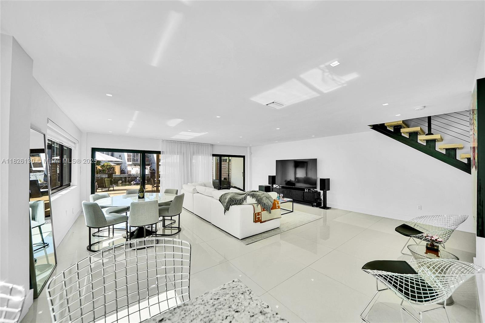 830 Raymond St Miami Beach, FL 33141