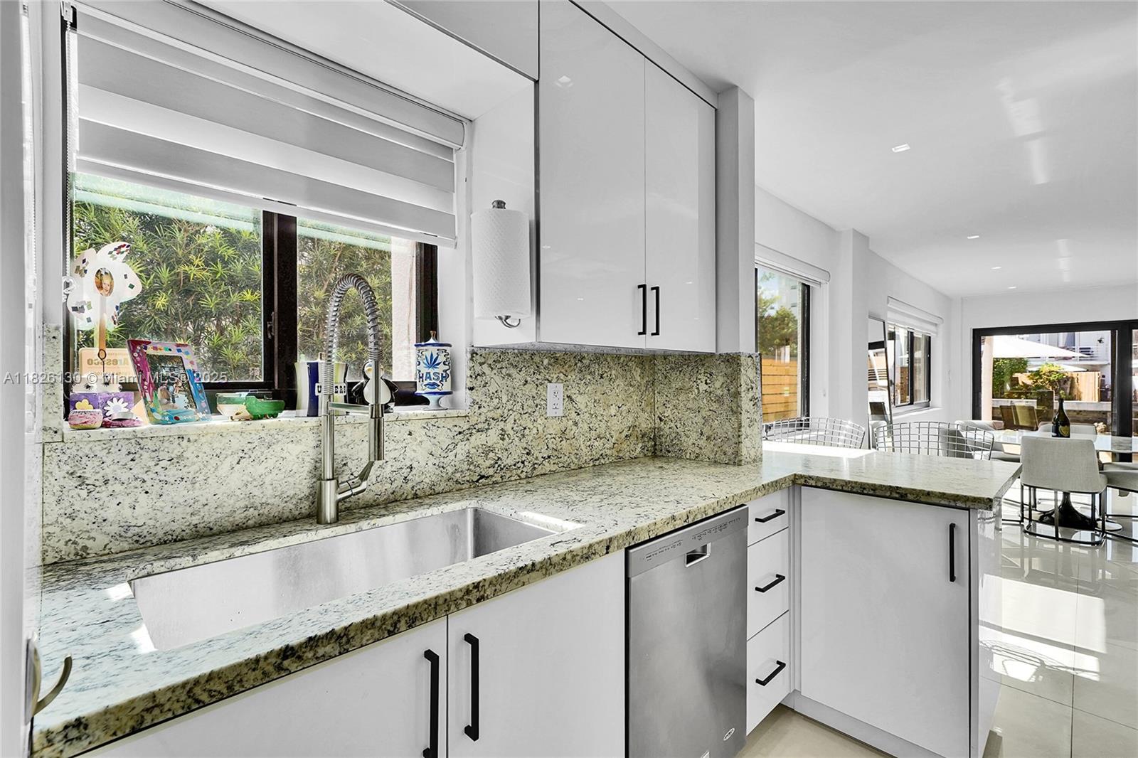 830 Raymond St Miami Beach, FL 33141