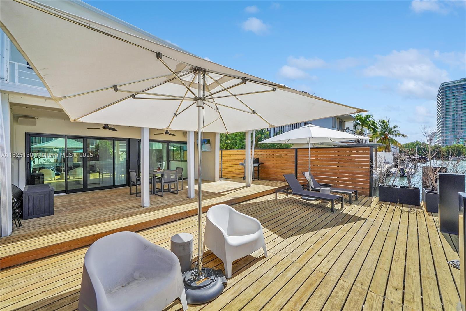 830 Raymond St Miami Beach, FL 33141