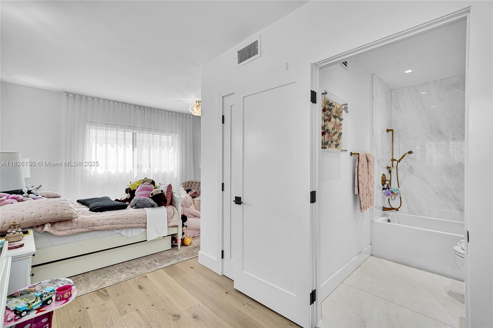 830 Raymond St Miami Beach, FL 33141