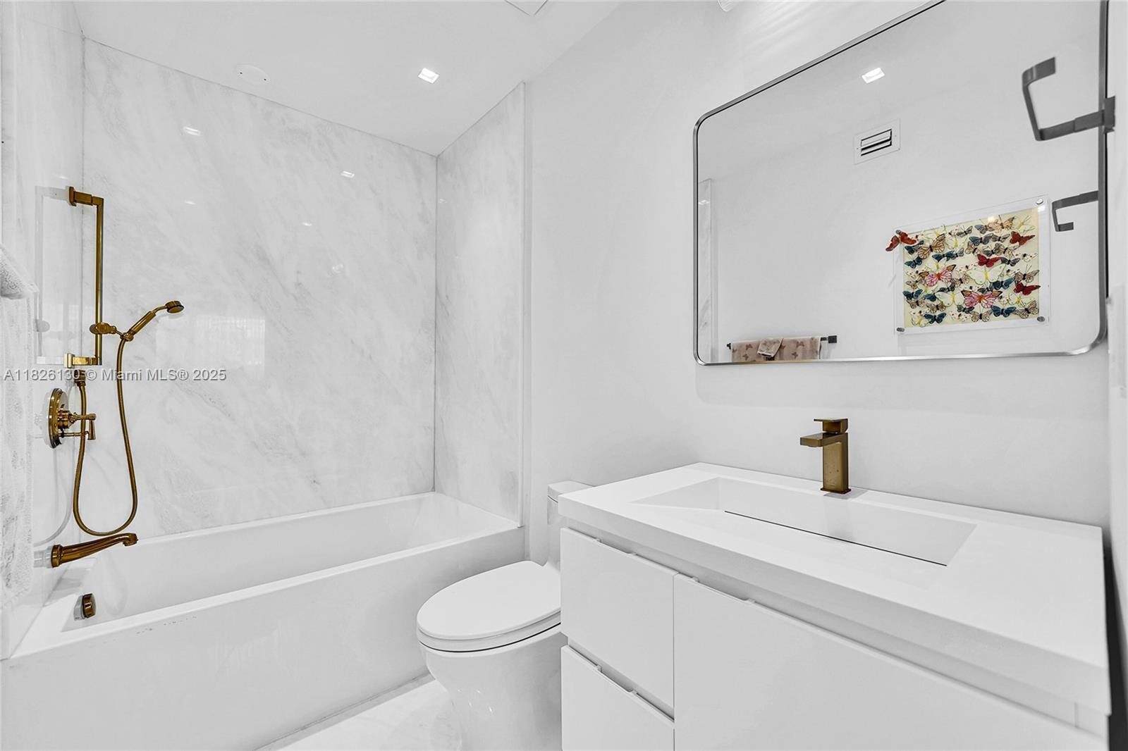 830 Raymond St Miami Beach, FL 33141