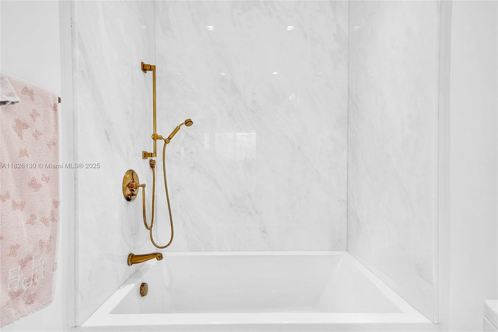 830 Raymond St Miami Beach, FL 33141