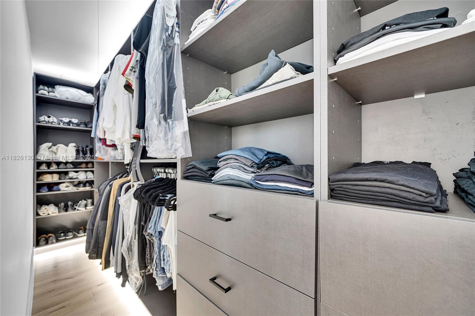 830 Raymond St Miami Beach, FL 33141