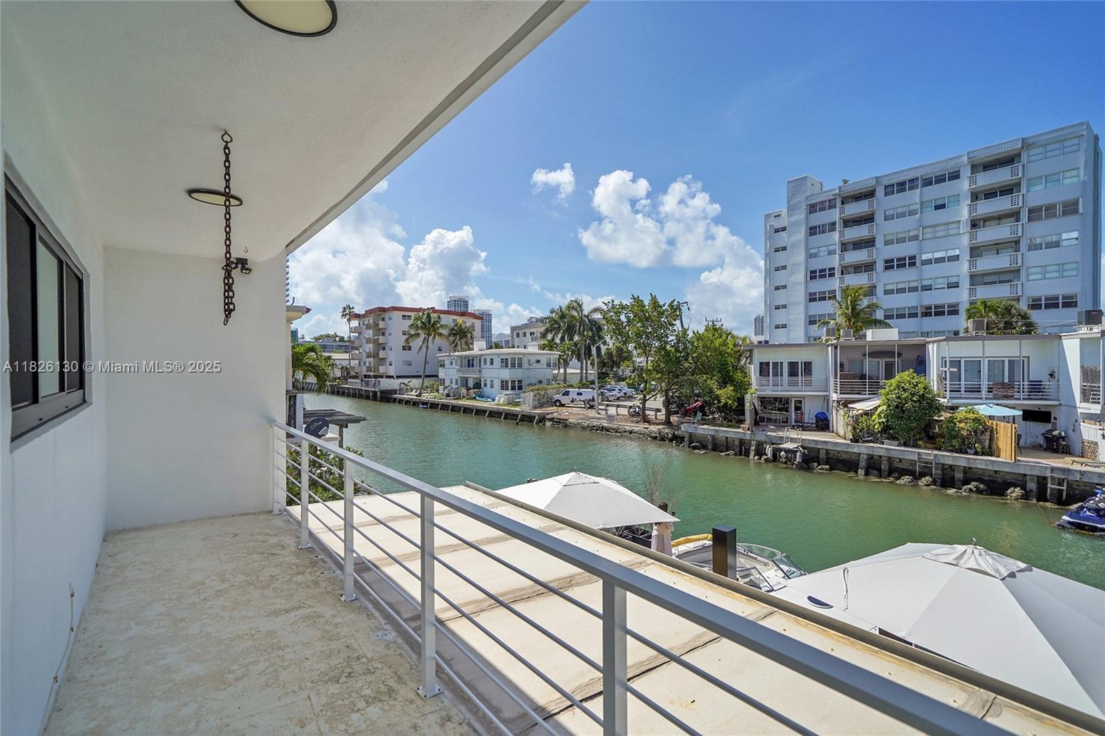 830 Raymond St Miami Beach, FL 33141