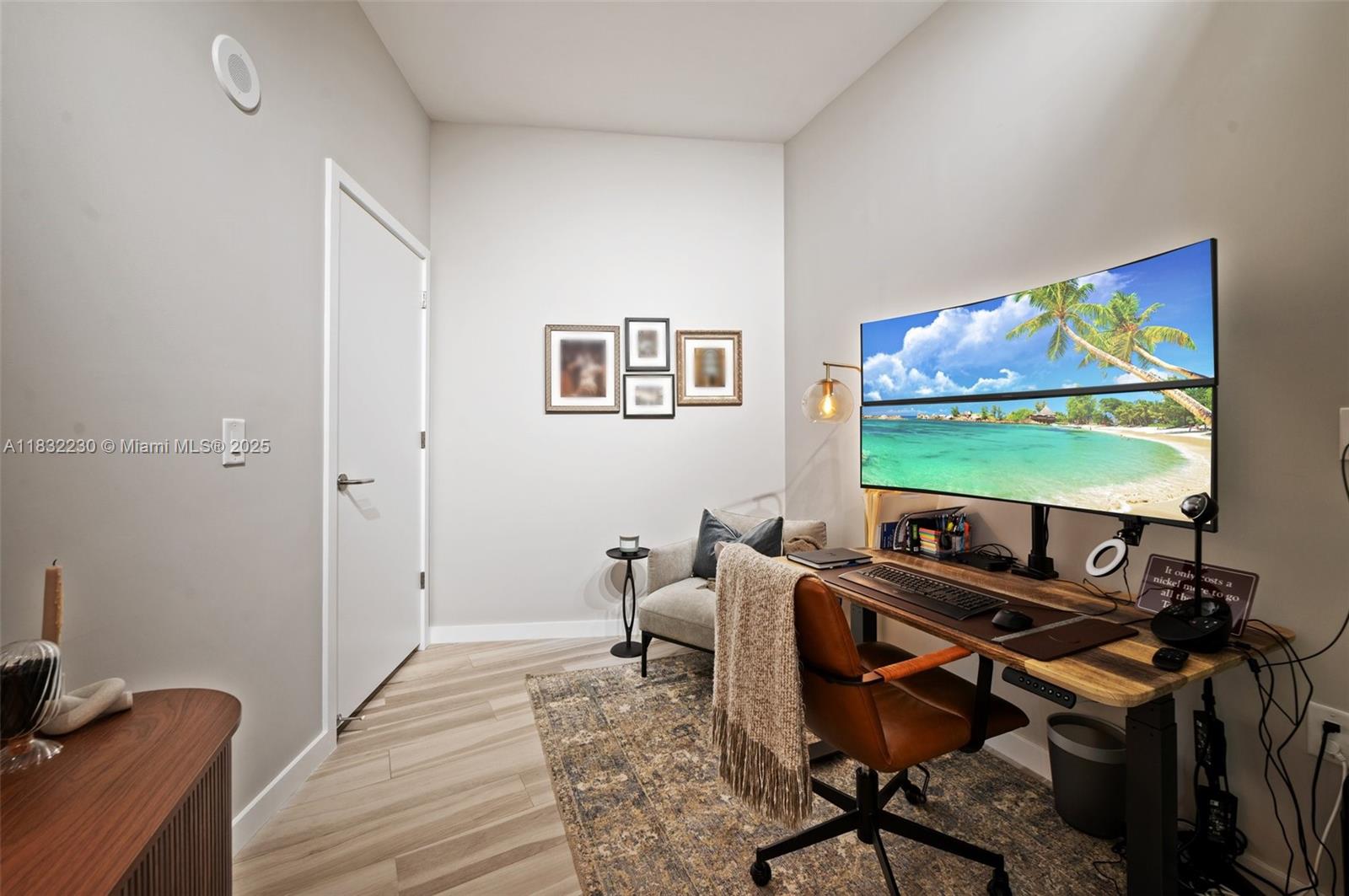 image Paramount Miami World Cen19