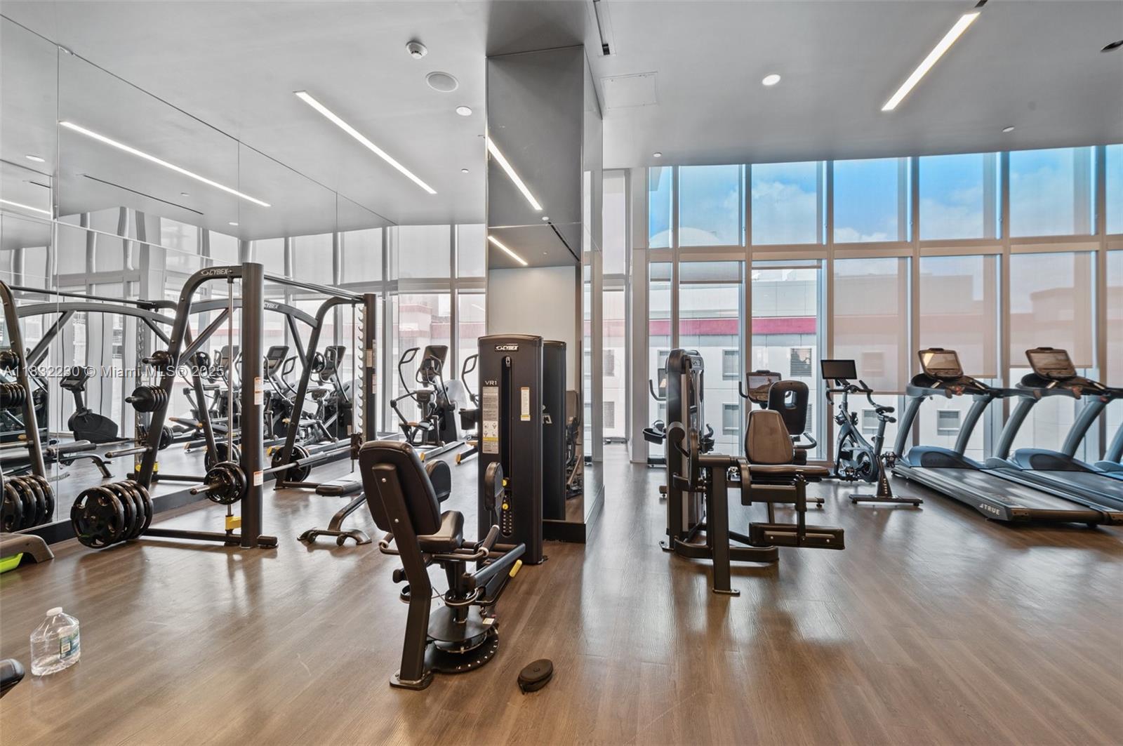 image Paramount Miami World Cen34