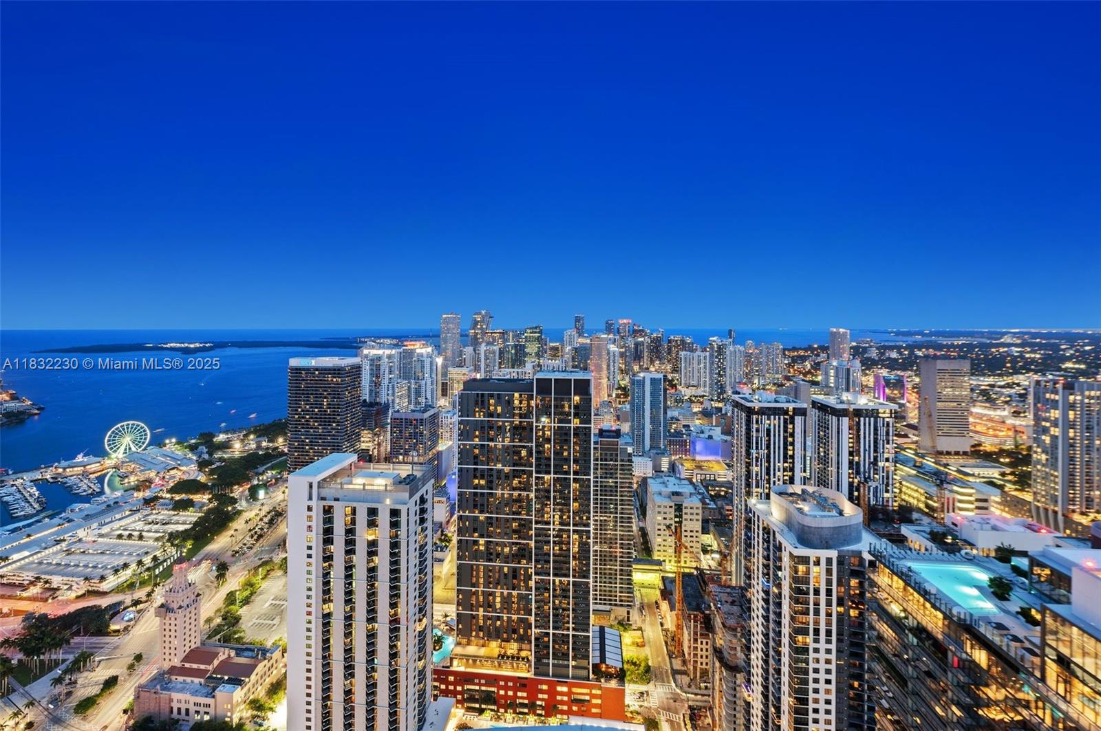 image Paramount Miami World Cen41