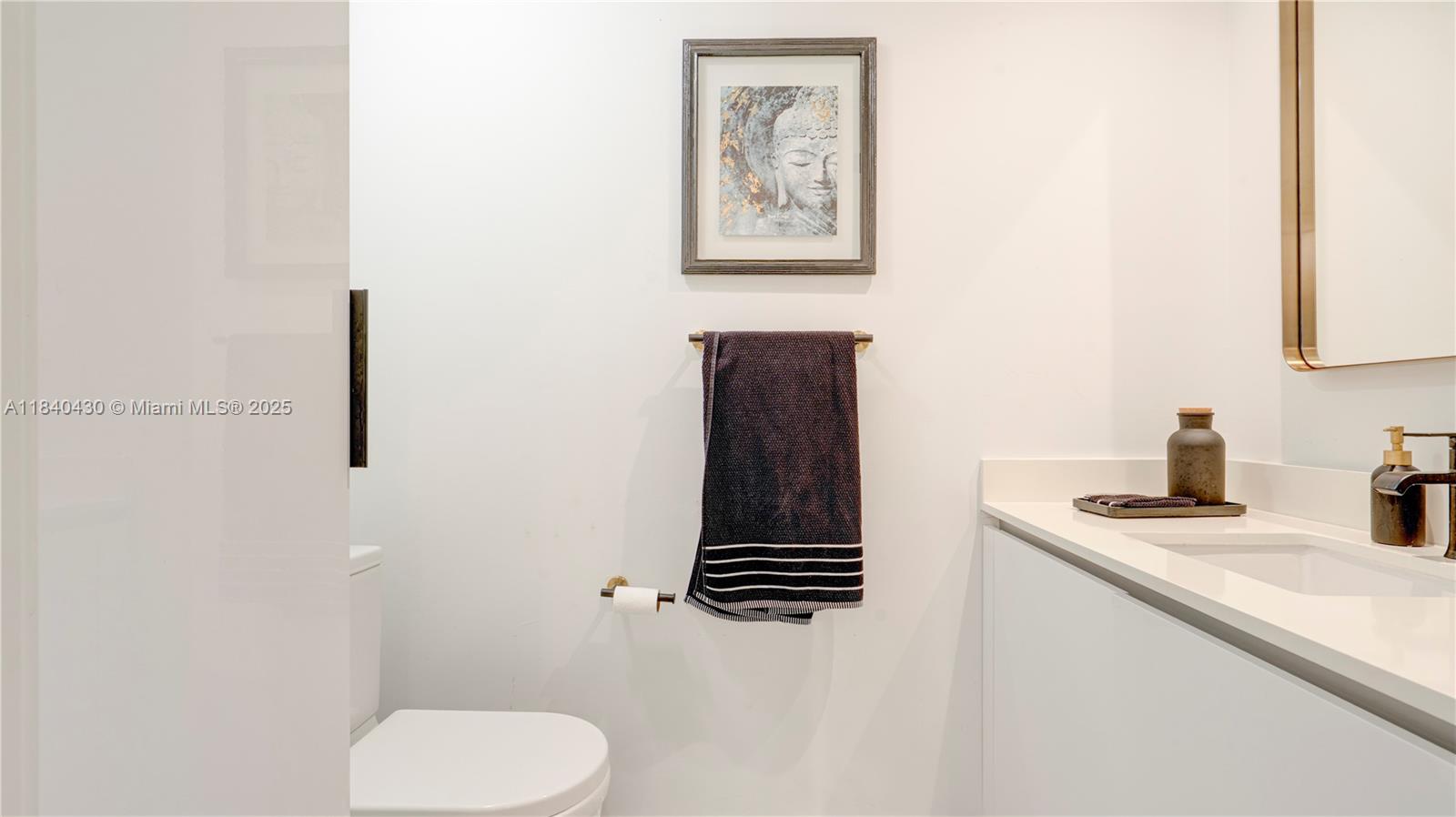 545 SW 11th St #105 Miami, FL 33129