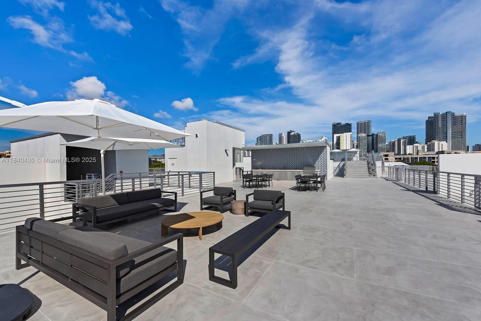 545 SW 11th St #105 Miami, FL 33129