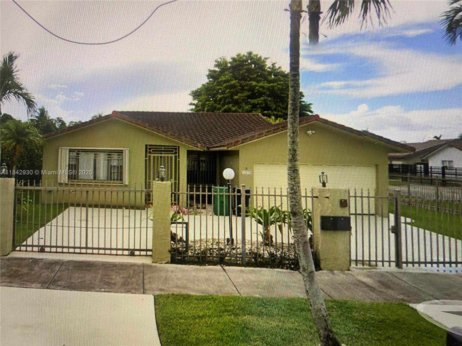 11235 SW 32nd St