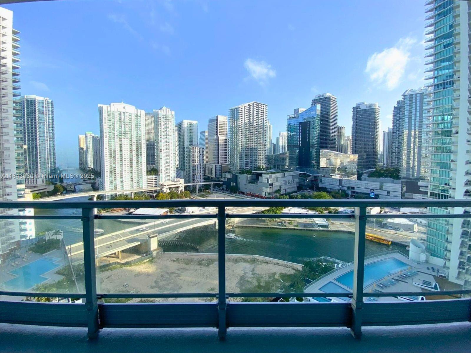 90 SW 3rd St #2401