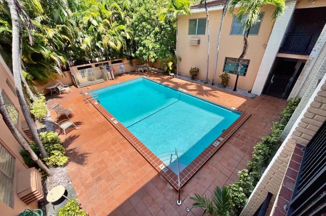 218 Santillane Ave #5