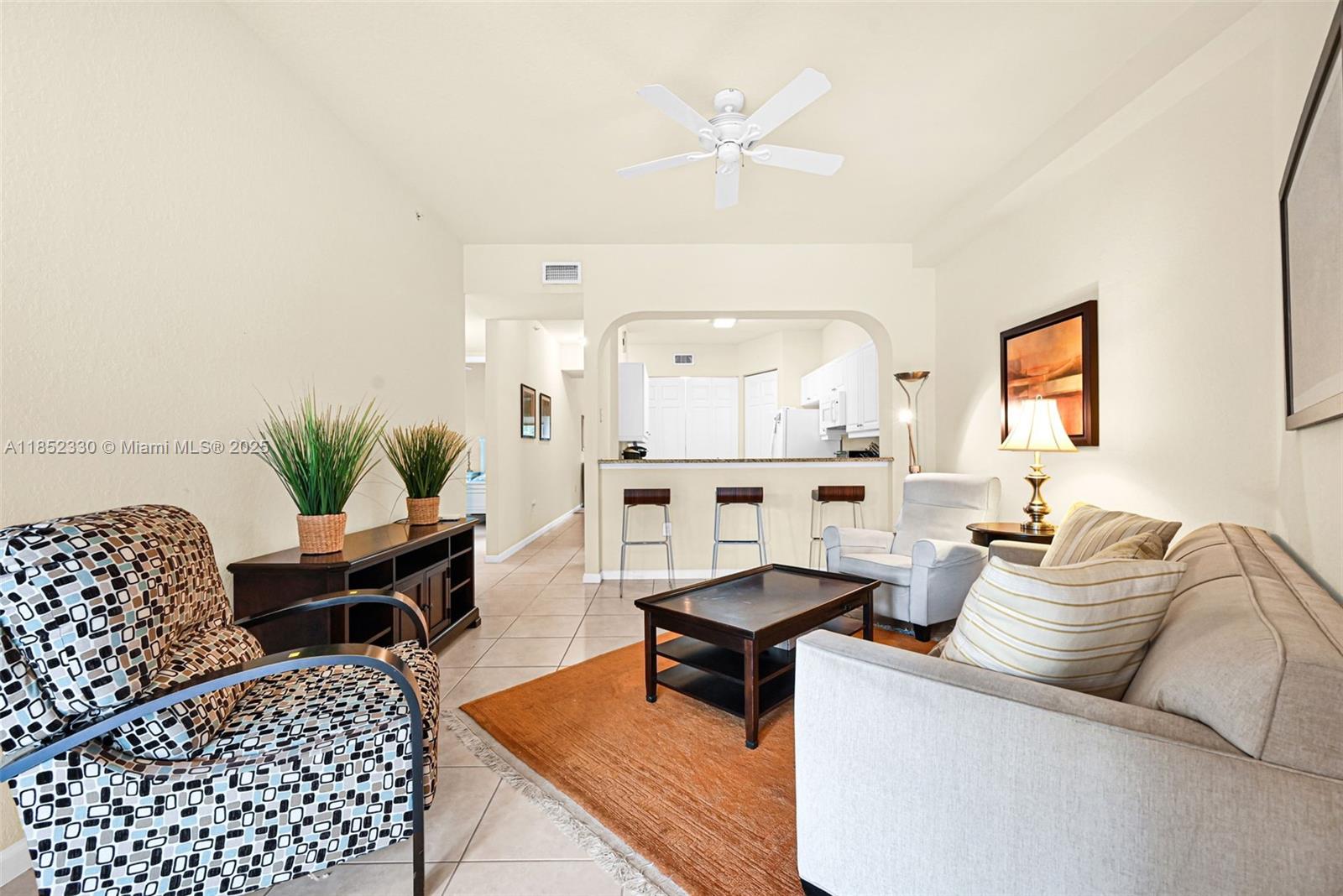 3500 Oaks Clubhouse Dr #101