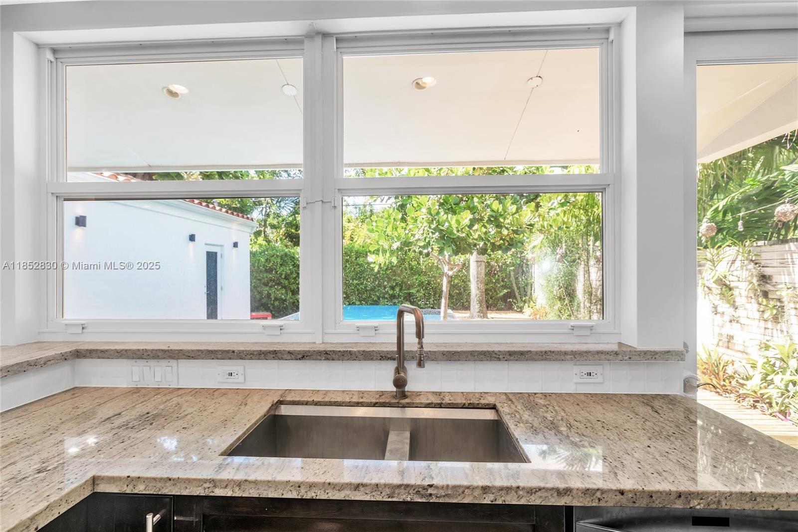 776 NE 74th St Miami, FL 33138