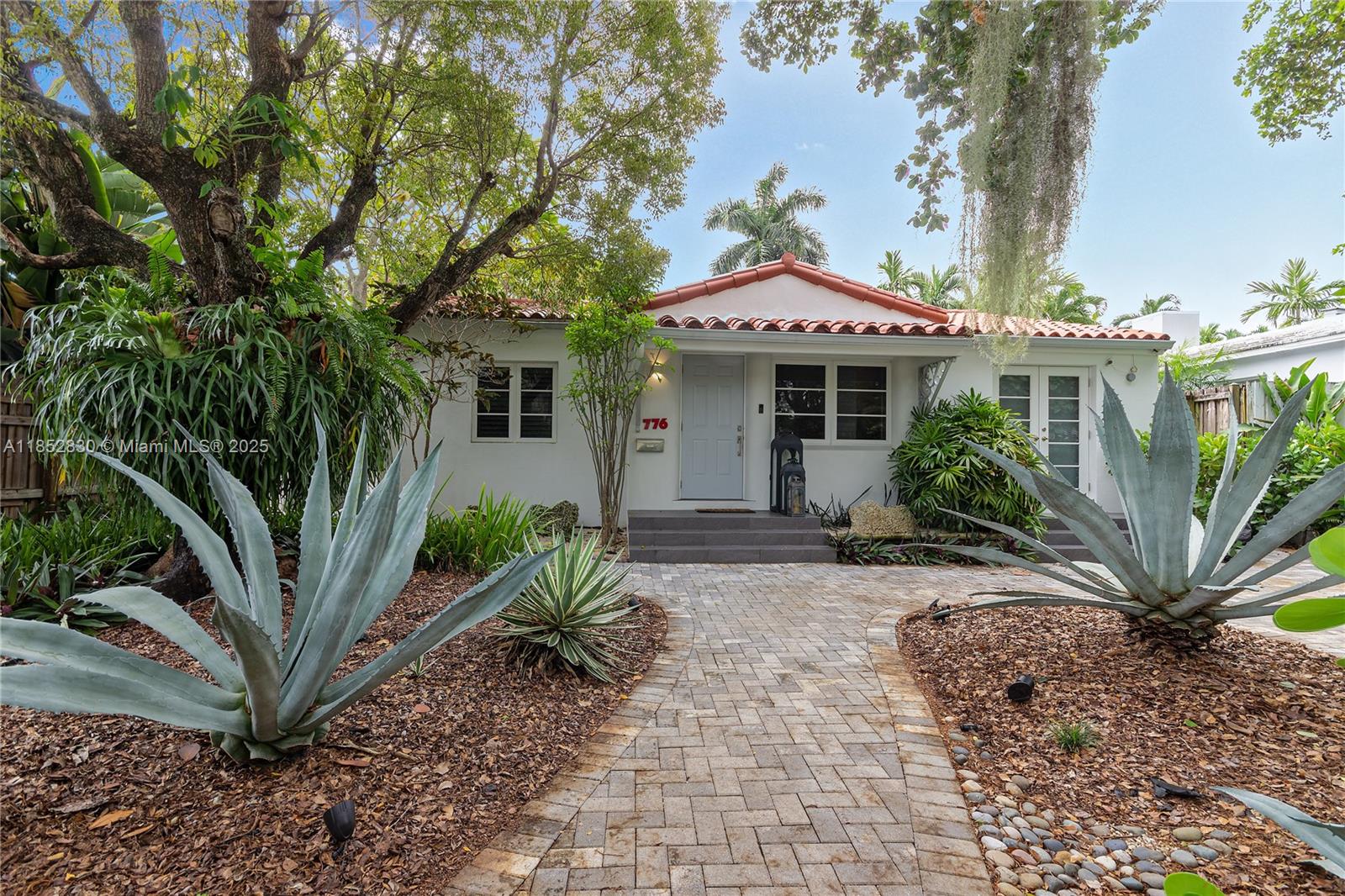 776 NE 74th St Miami, FL 33138