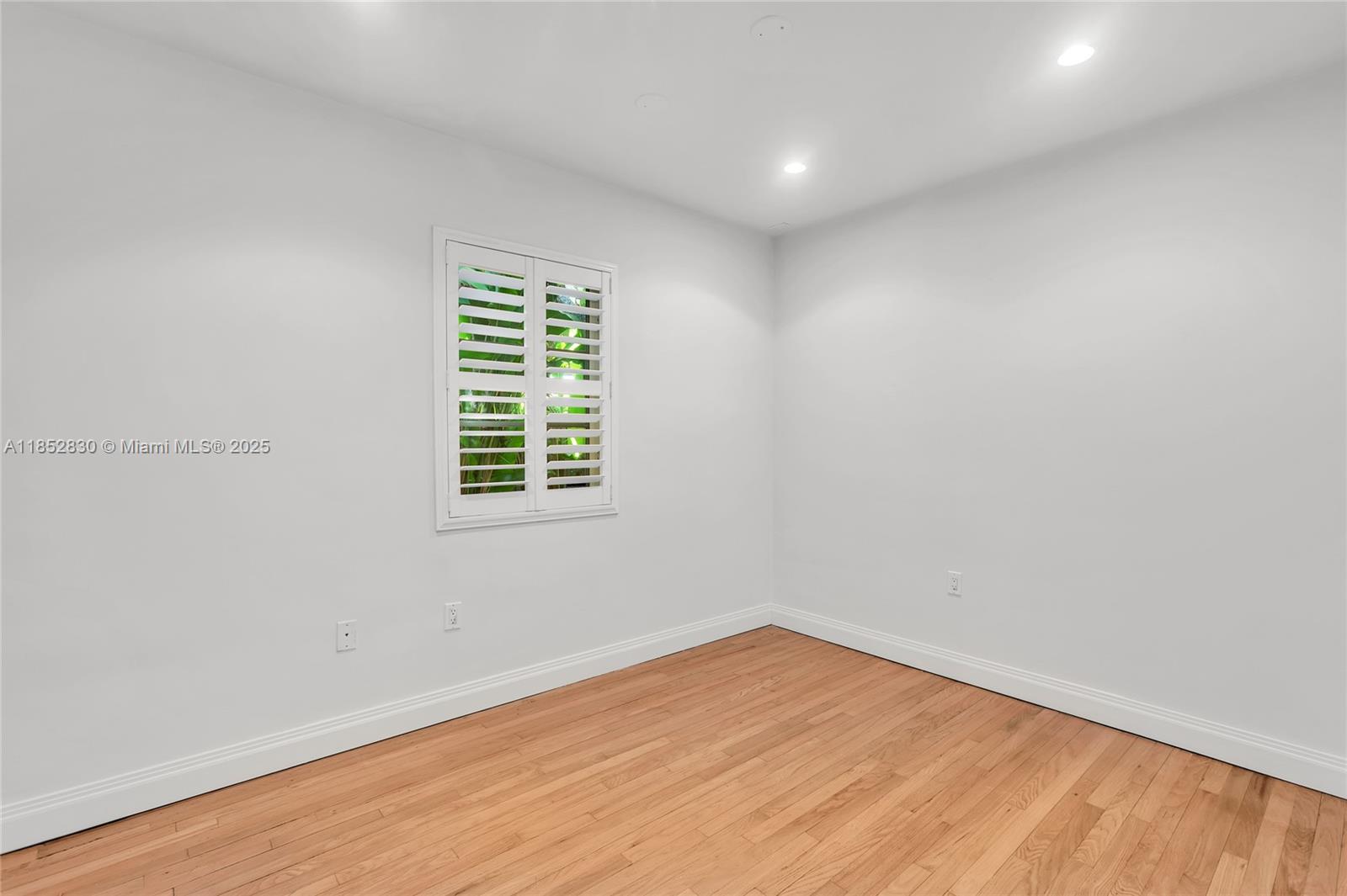 776 NE 74th St Miami, FL 33138