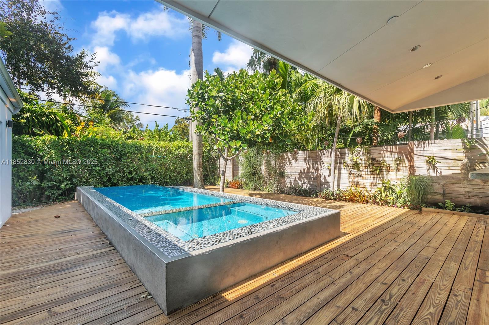 776 NE 74th St Miami, FL 33138