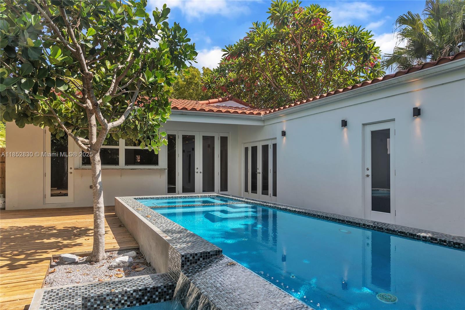 776 NE 74th St Miami, FL 33138