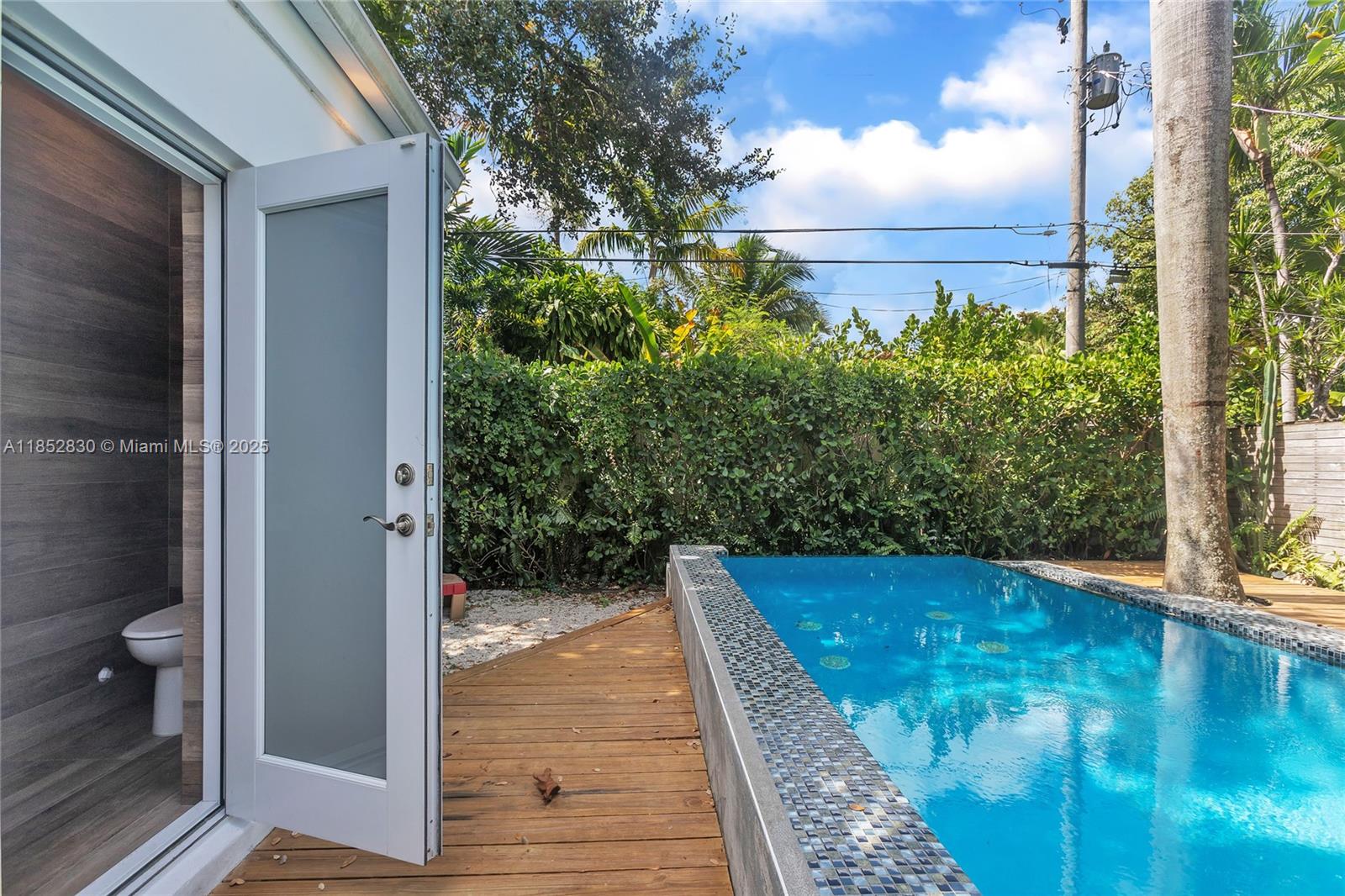 776 NE 74th St Miami, FL 33138