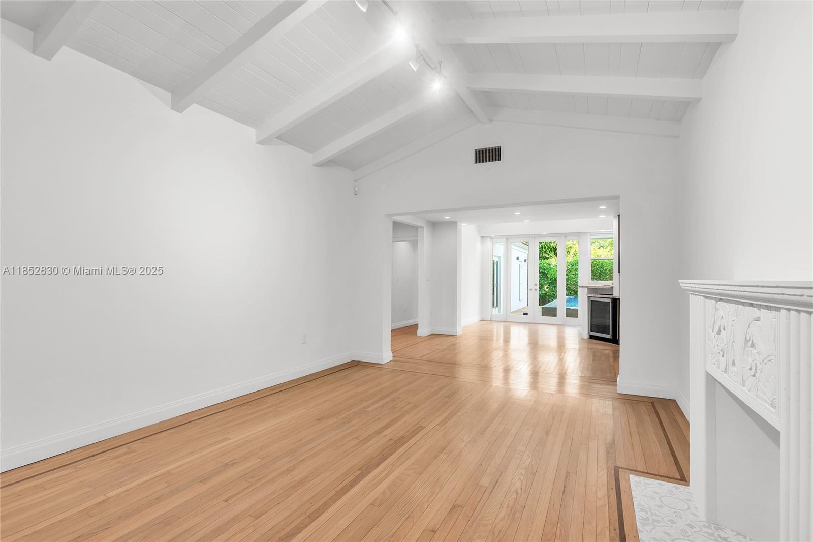 776 NE 74th St Miami, FL 33138