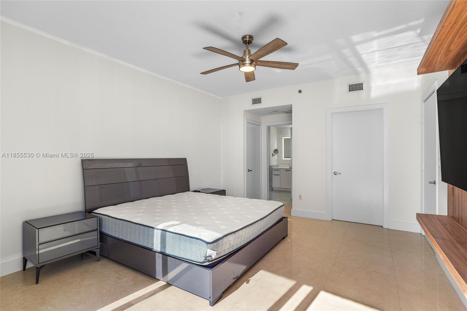 image 1060 Brickell13