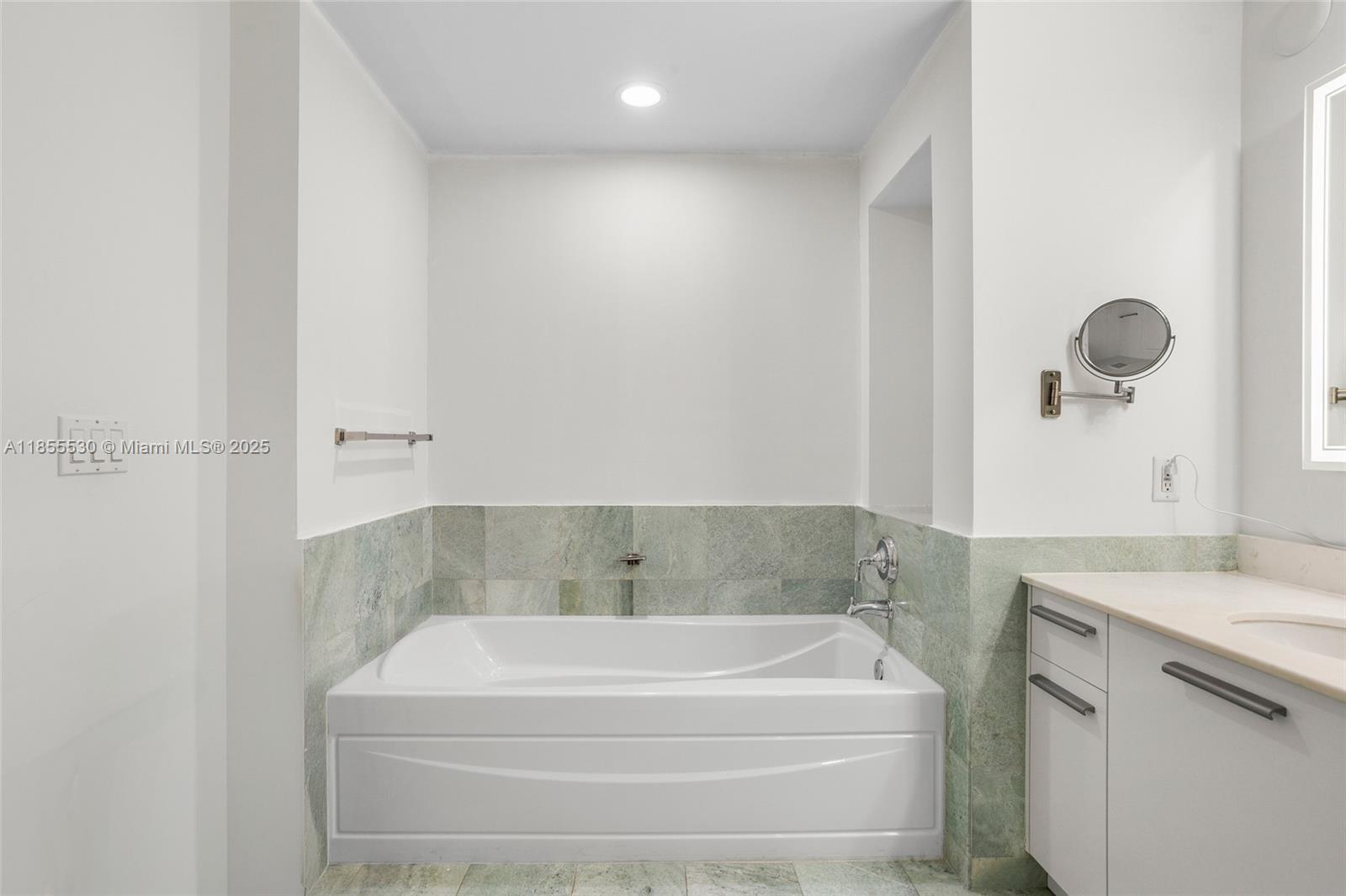 image 1060 Brickell16