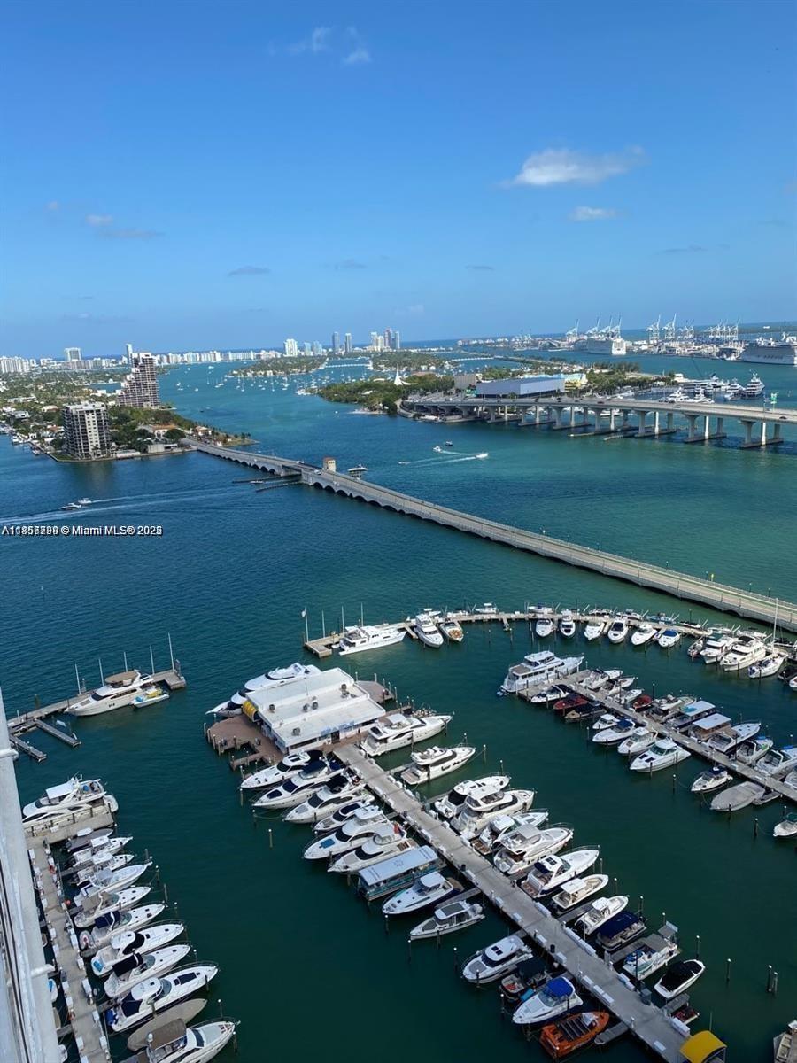 1717 N Bayshore Dr #3246