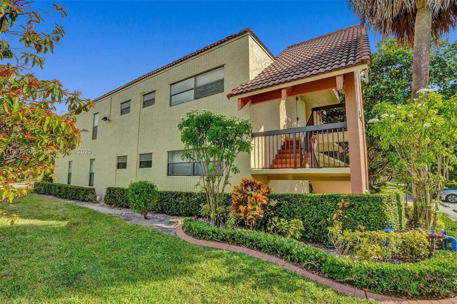 1786 Hammock Blvd #218