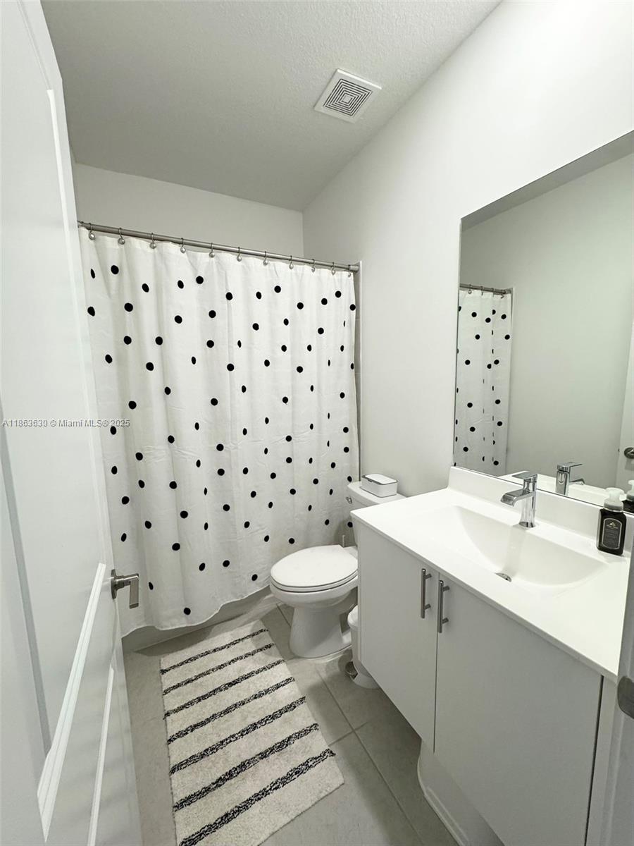 4867 NW 84th Ave Doral, FL 33166