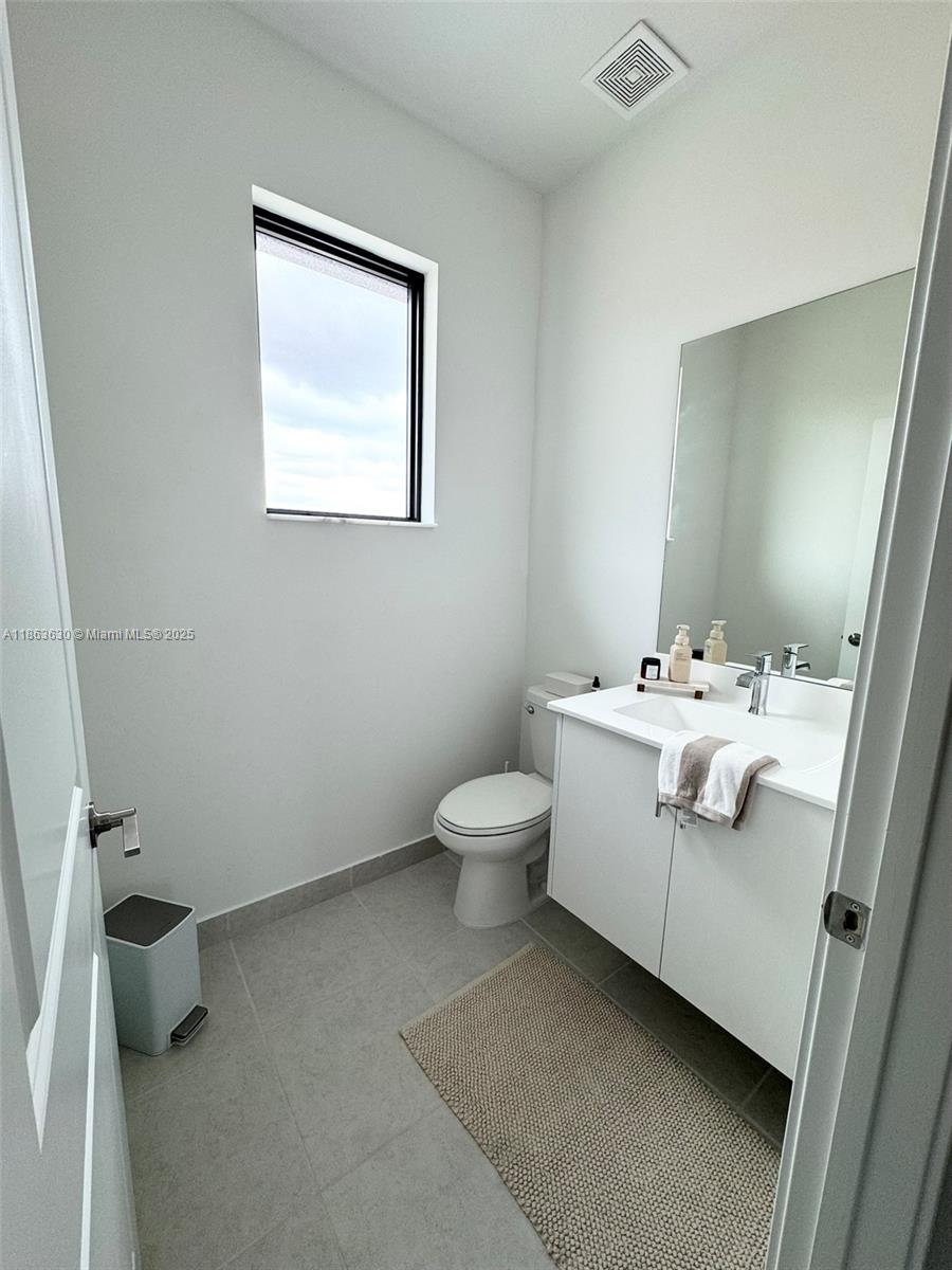 4867 NW 84th Ave Doral, FL 33166