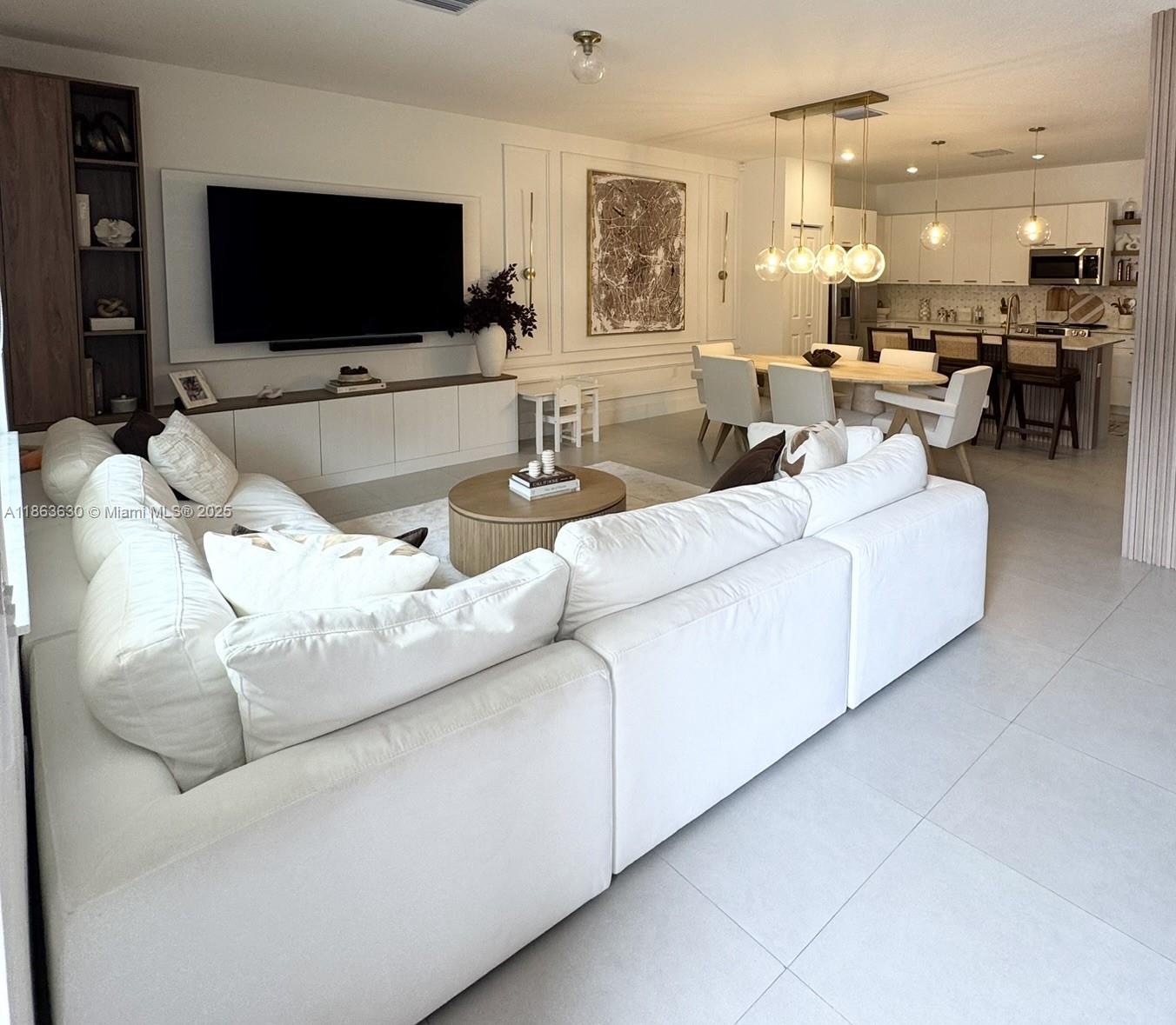 4867 NW 84th Ave Doral, FL 33166