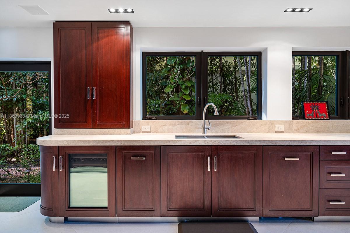 1425 W 27th St Miami Beach, FL 33140