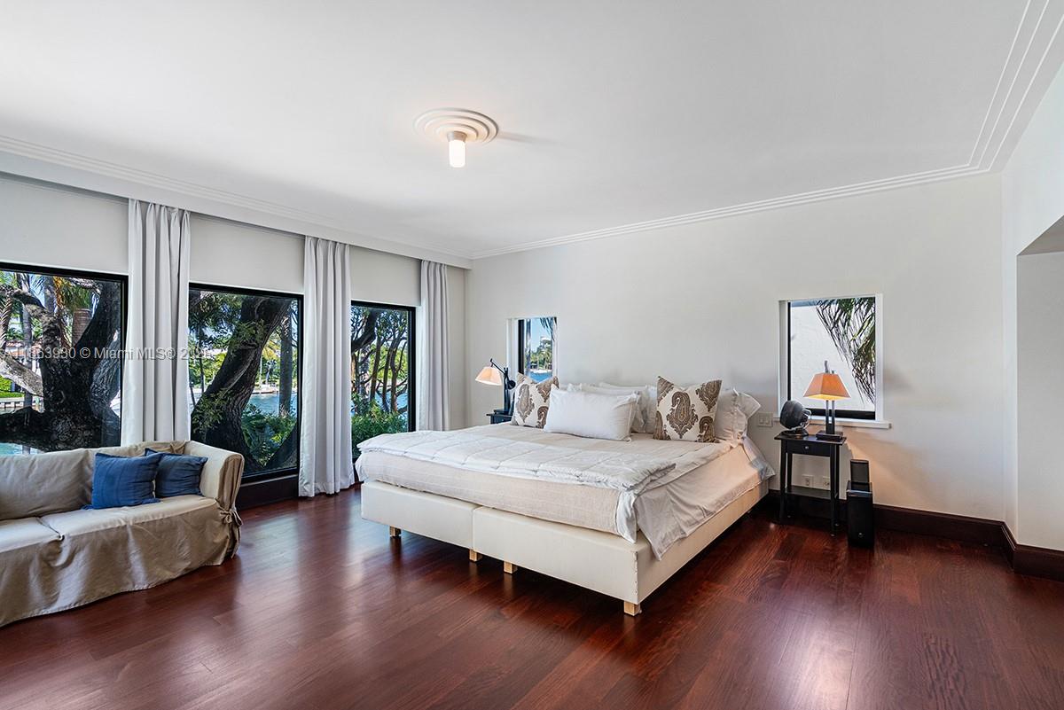 1425 W 27th St Miami Beach, FL 33140