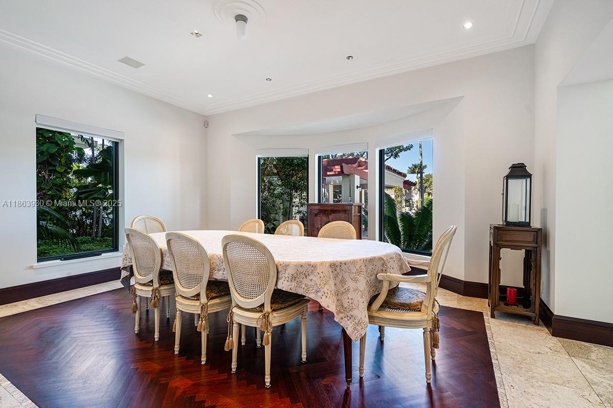 1425 W 27th St Miami Beach, FL 33140