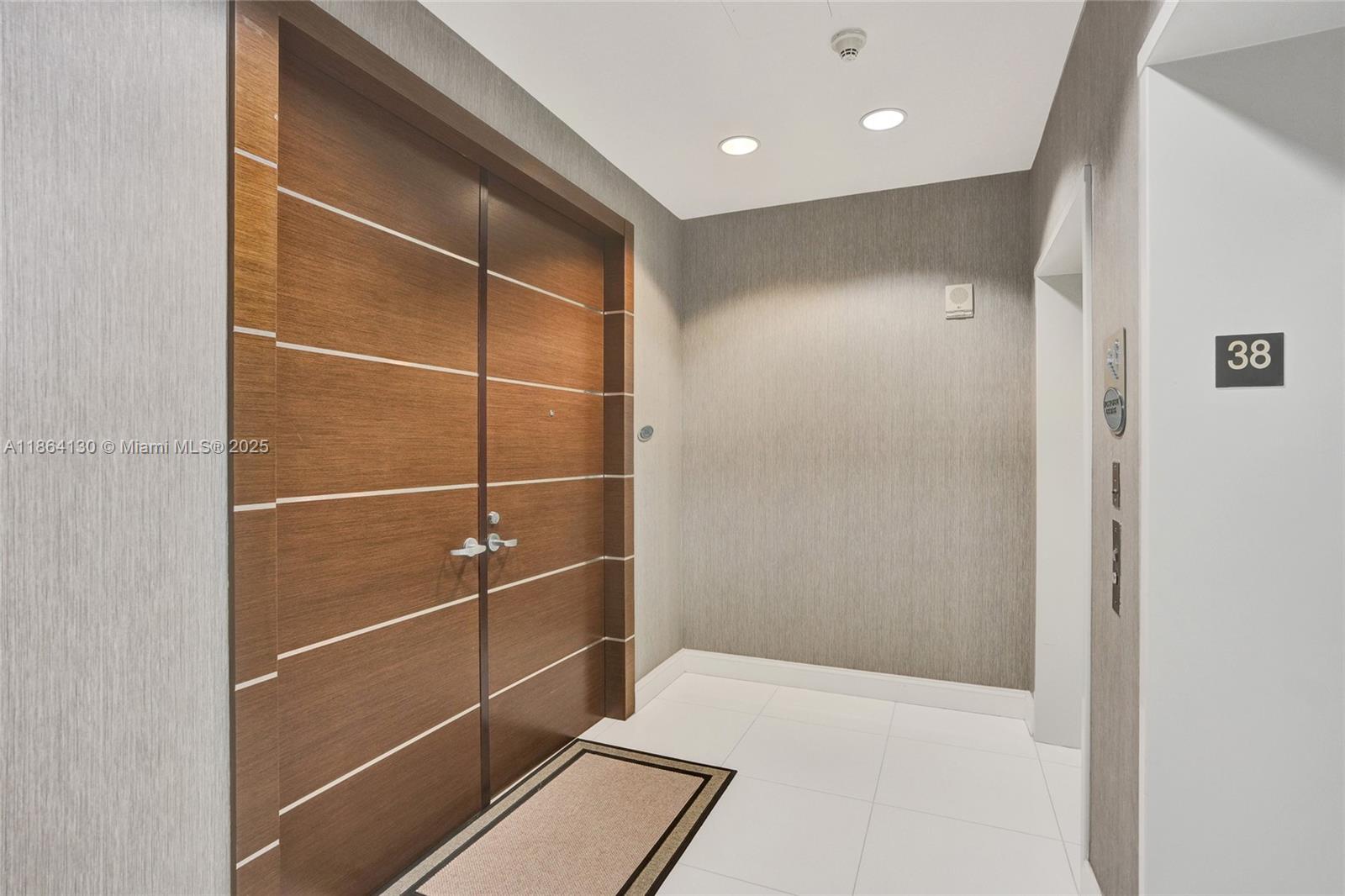 18201 Collins Ave #3804