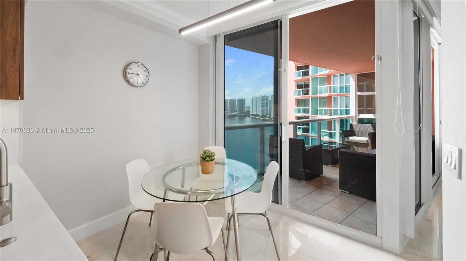 3370 Hidden Bay Dr #2010 Aventura, FL 33180