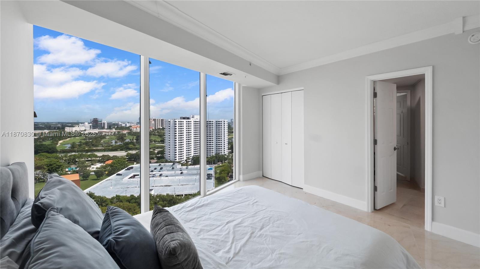 3370 Hidden Bay Dr #2010 Aventura, FL 33180