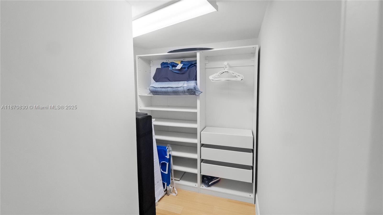 3370 Hidden Bay Dr #2010 Aventura, FL 33180