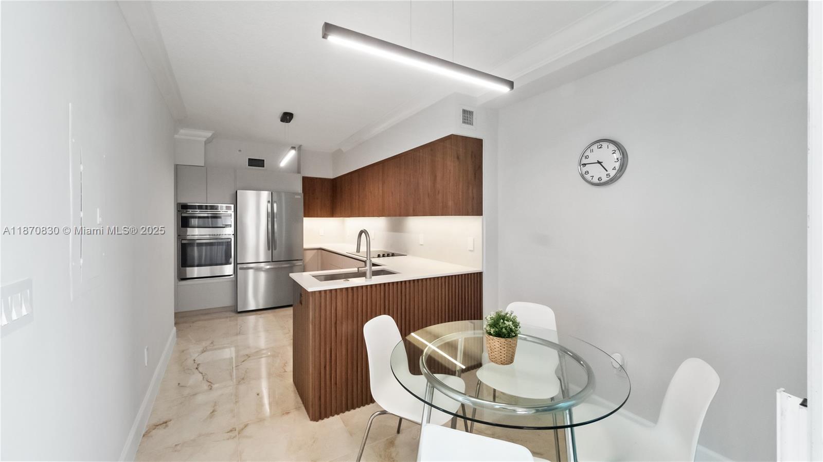 3370 Hidden Bay Dr #2010 Aventura, FL 33180